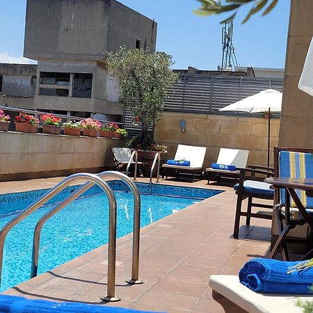 Sky Suites Beiroet Buitenkant foto