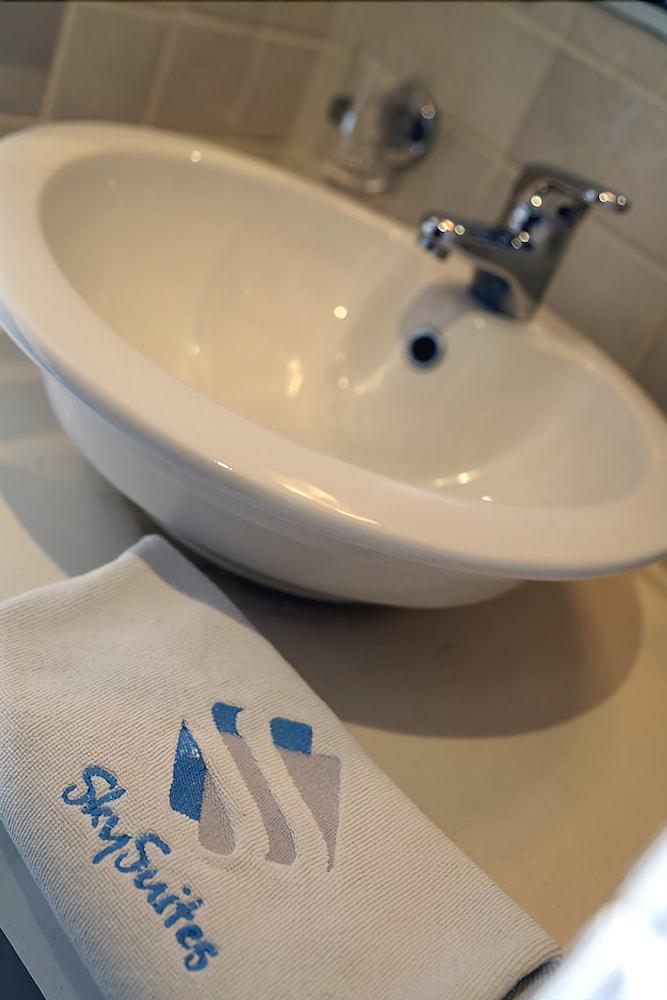 Sky Suites Beiroet Buitenkant foto