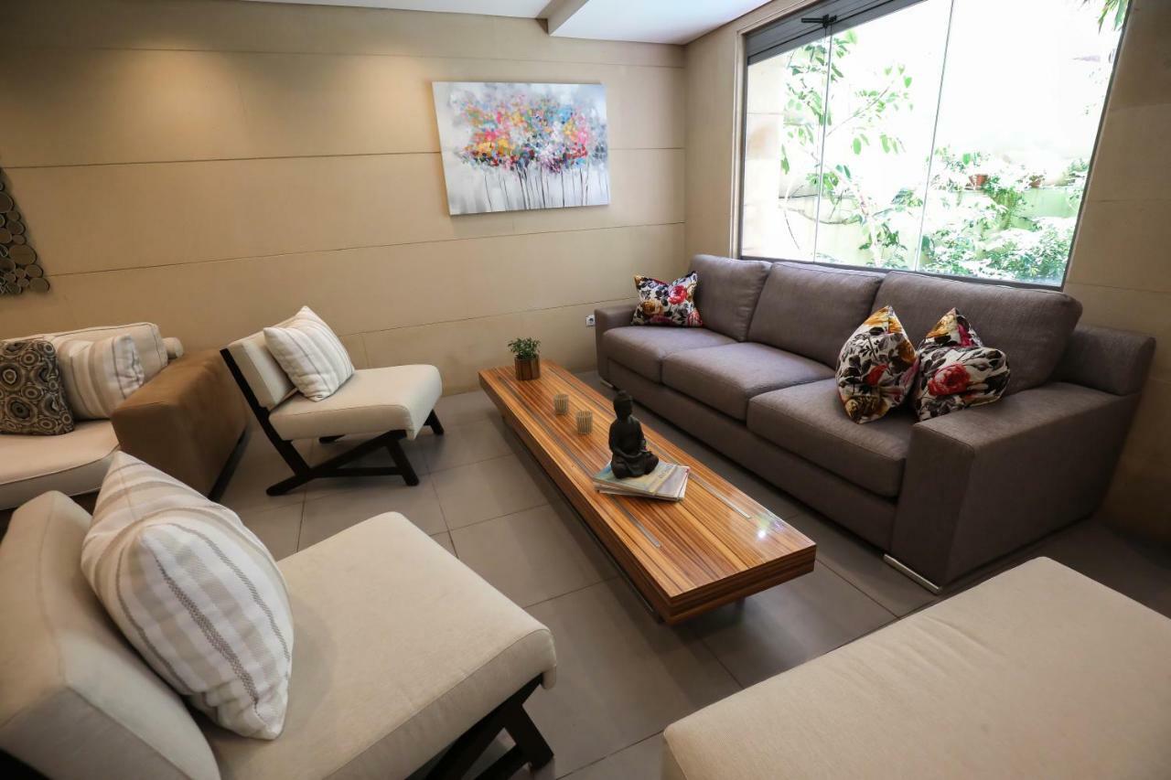 Sky Suites Beiroet Buitenkant foto