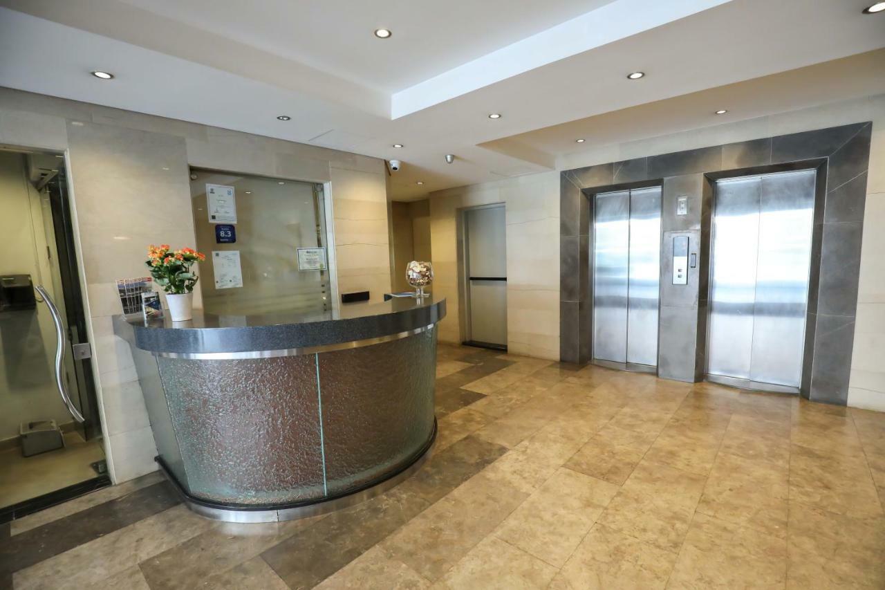Sky Suites Beiroet Buitenkant foto